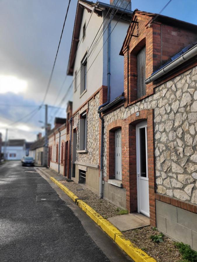 Petite Maison A Salbris Bagian luar foto